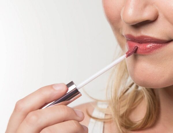 How to Choose the Right Lip Color for Your Undertone