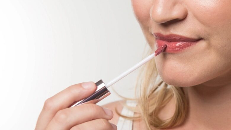 How to Choose the Right Lip Color for Your Undertone