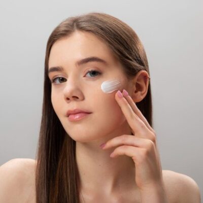 How Ghee Moisturizer Helps Achieve Naturally Glowing Skin